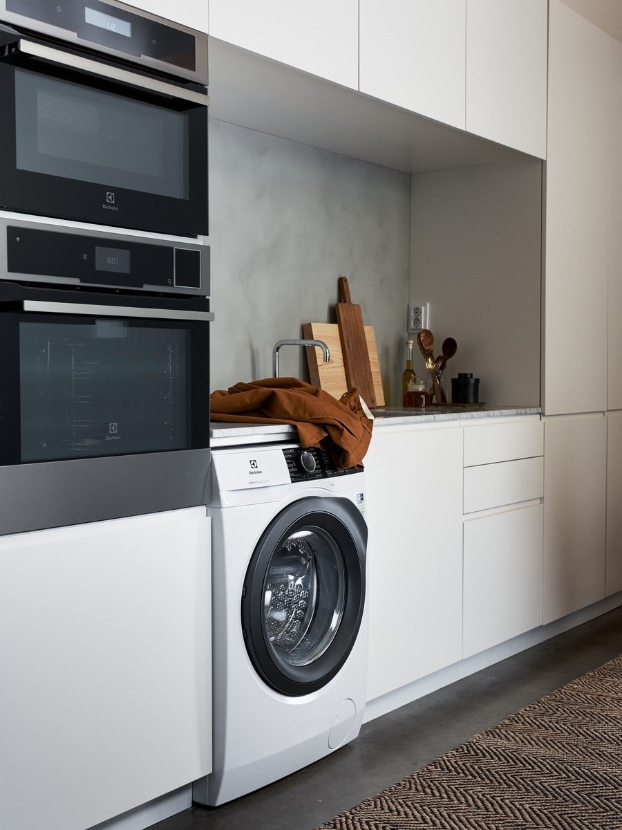 Стиральная машина с сушкой Electrolux ew7wr447w