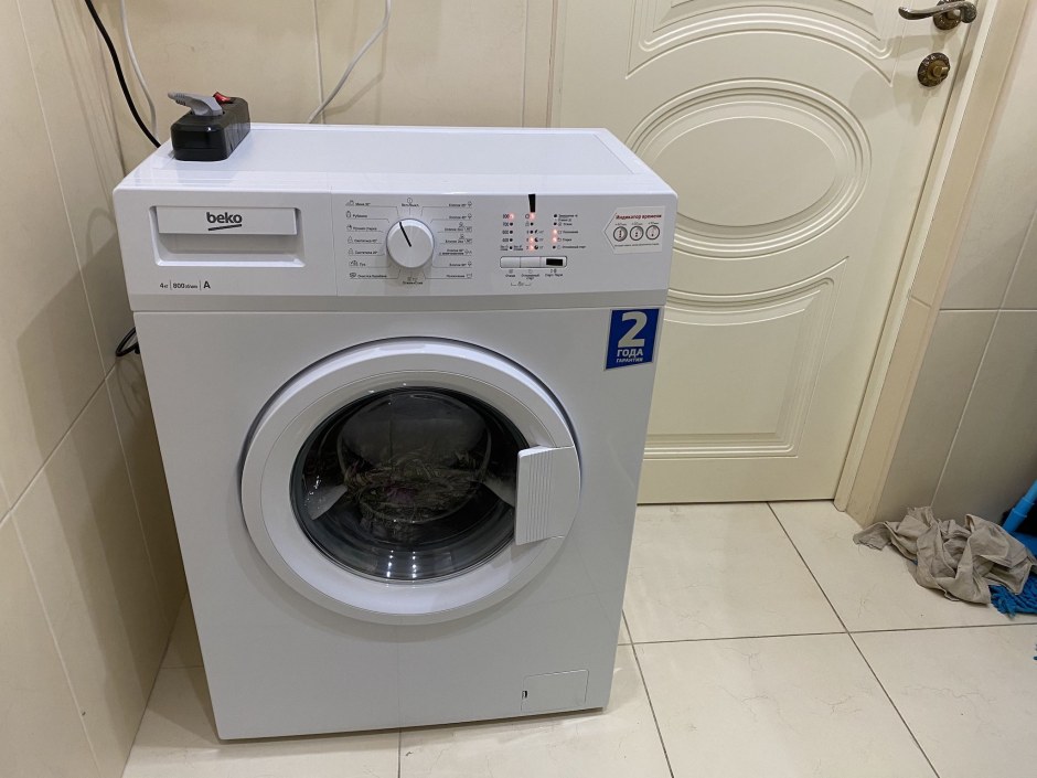 Фронтальная стиральная машина Beko WRS 44p1 bww