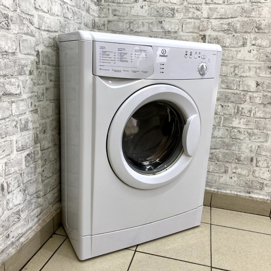 Indesit WIUN 81