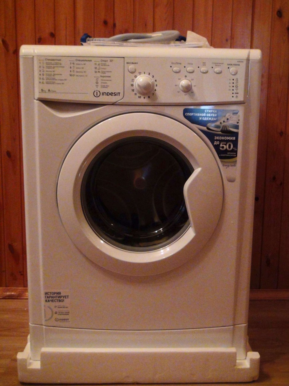 Indesit IWSB 5085 стиральная машина Индезит