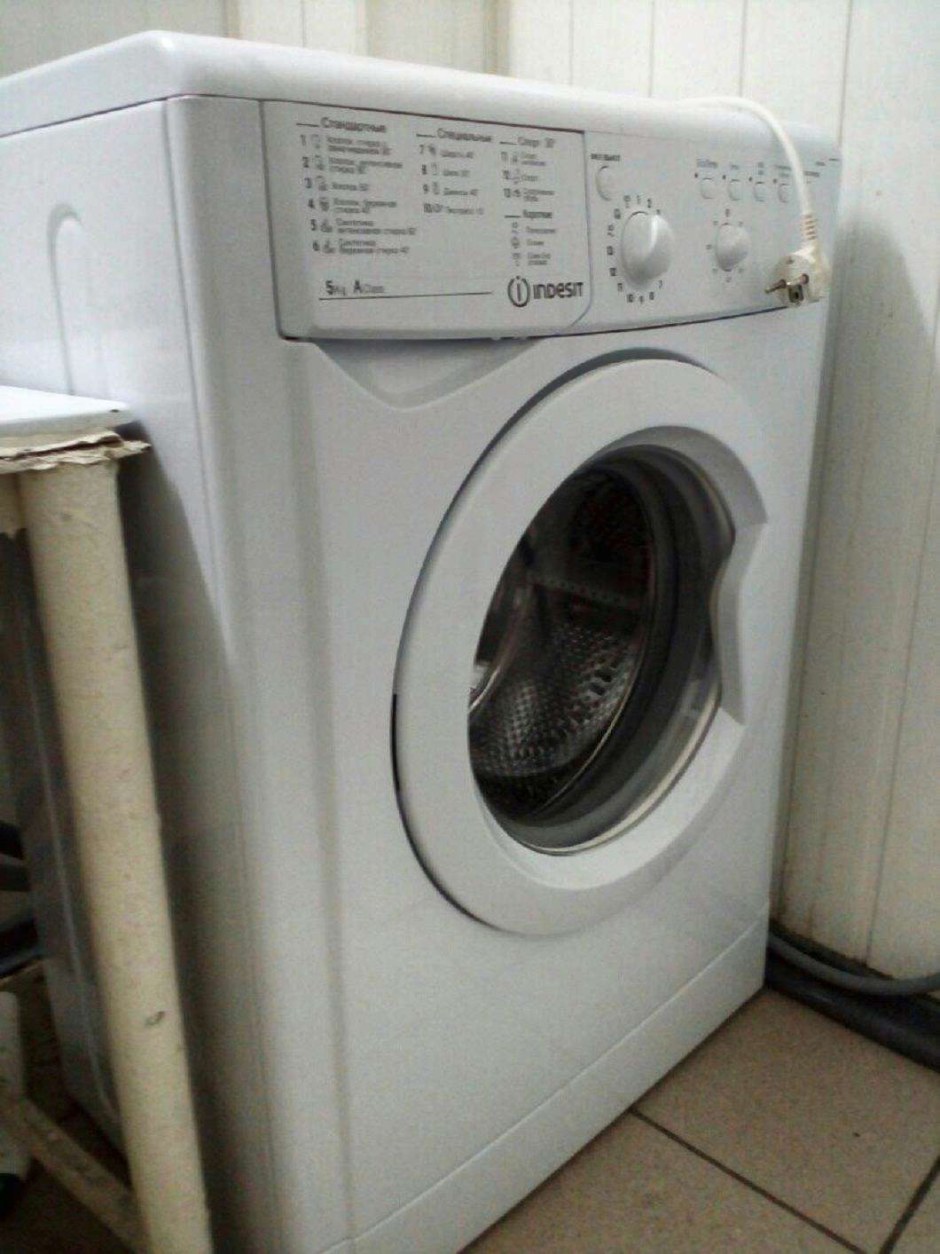Стиральная машинка Indesit IWSD 5085