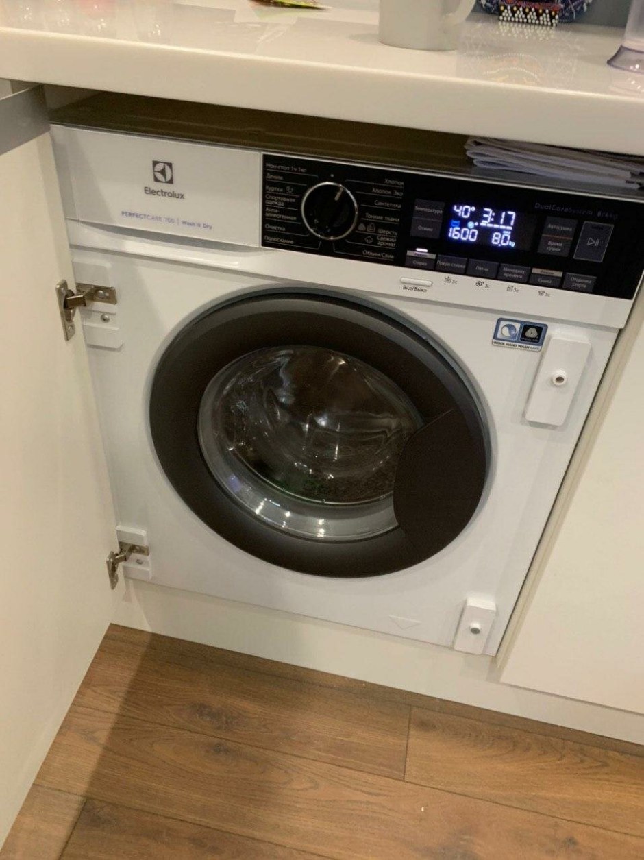 Стиральная машина с сушкой Electrolux PERFECTCARE 700 ew7w3r68si