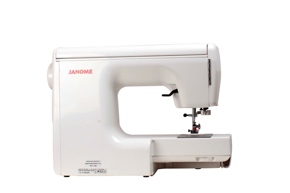 Швейная машина Janome 7524a