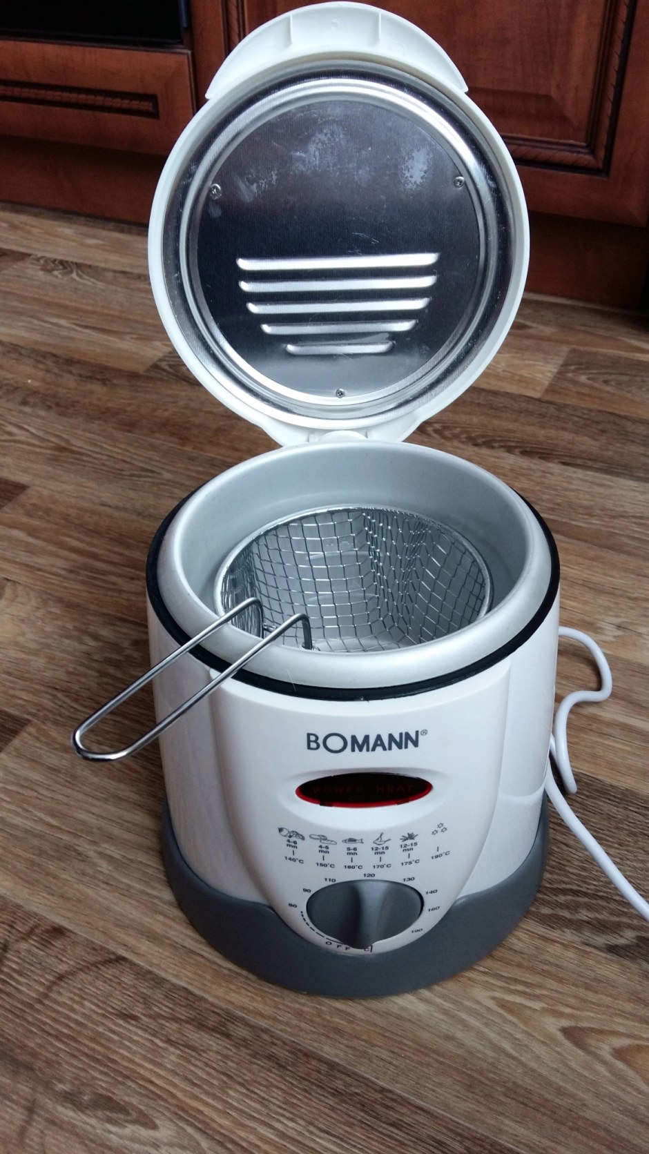 Фритюрница-фондю Bomann FFR 1290 CB Weis-Grau 1l