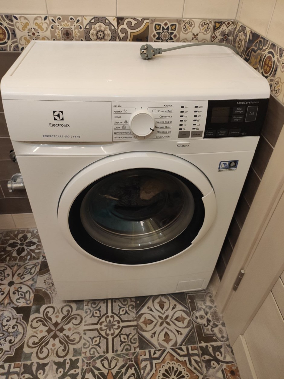 Стиральная машина Электролюкс PERFECTCARE 600
