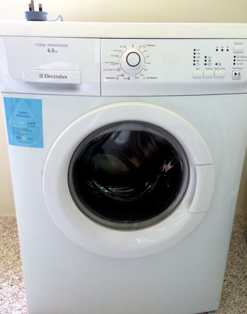 Стиральная машина Electrolux EWF 1020