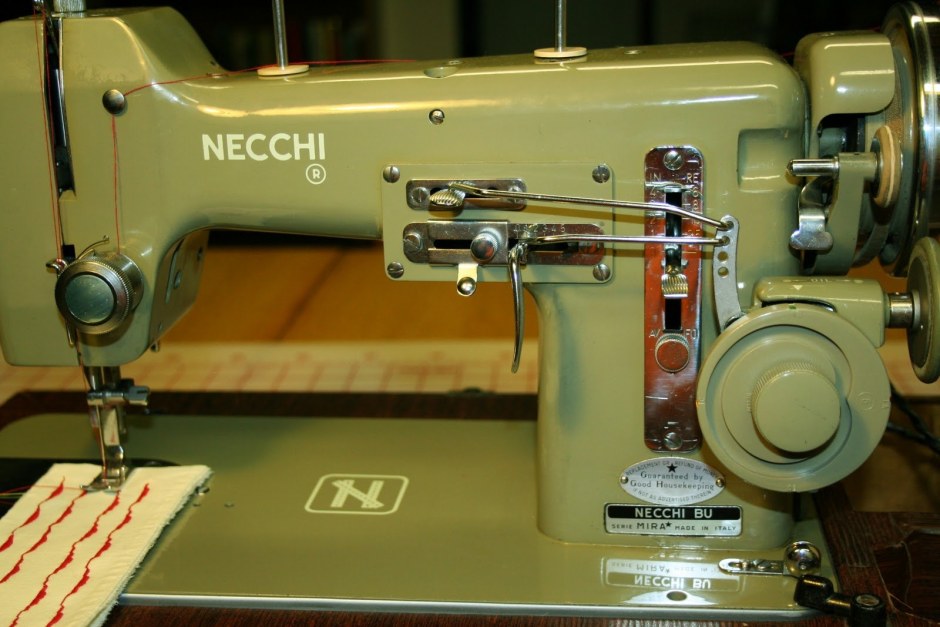 Necchi 5423 a швейная машина