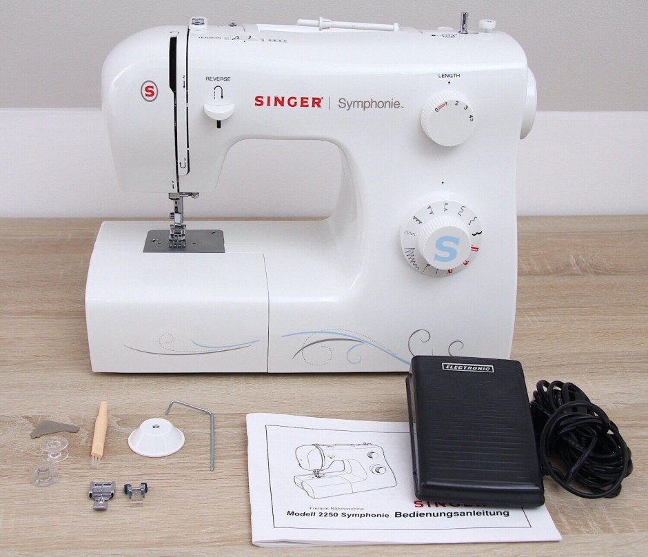 Швейная машина Singer 2250