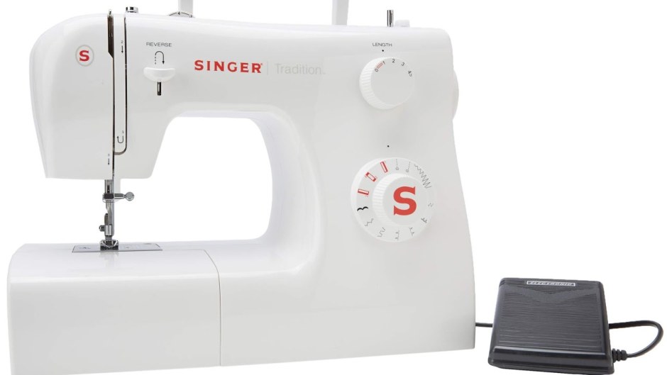 Janome JT 1108 сравнить с Singer tradition 2250