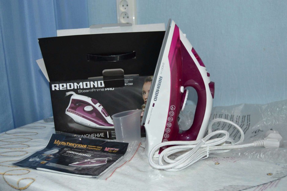 Redmond утюг Redmond RI-c262