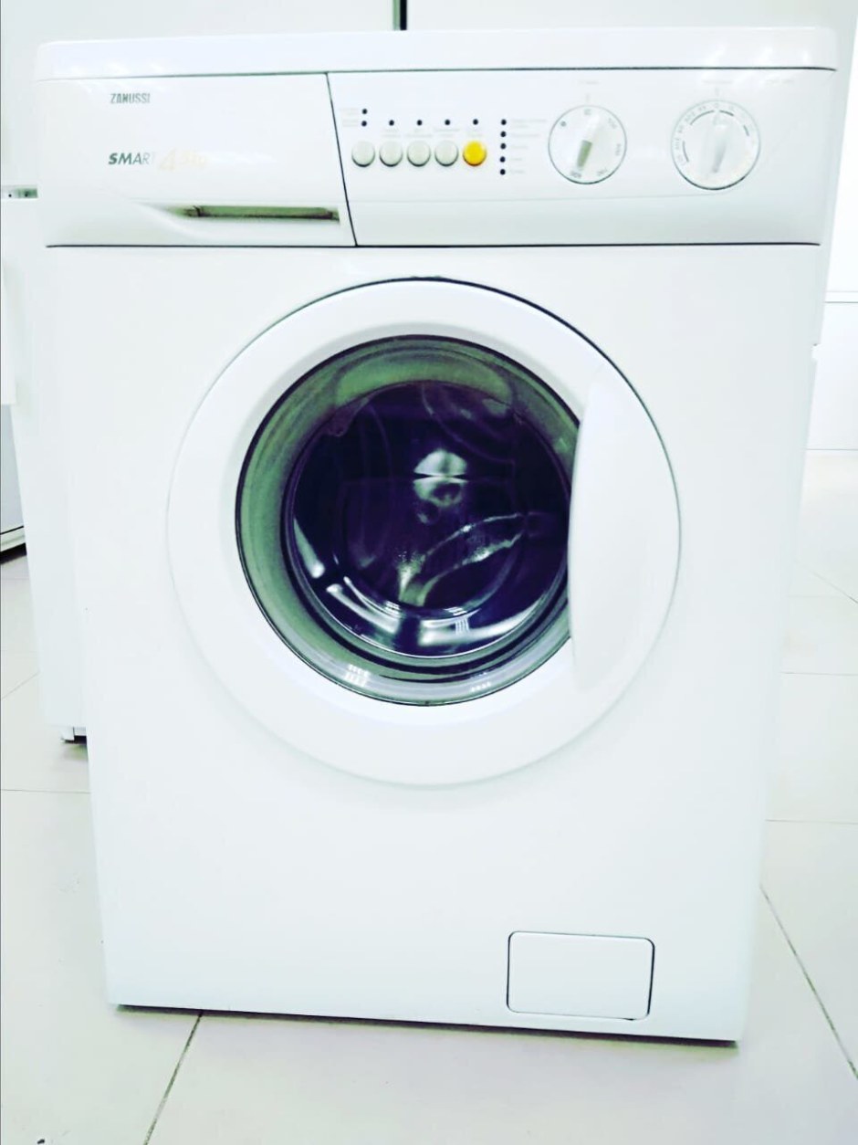 Стиральная машина Zanussi ZWS 382