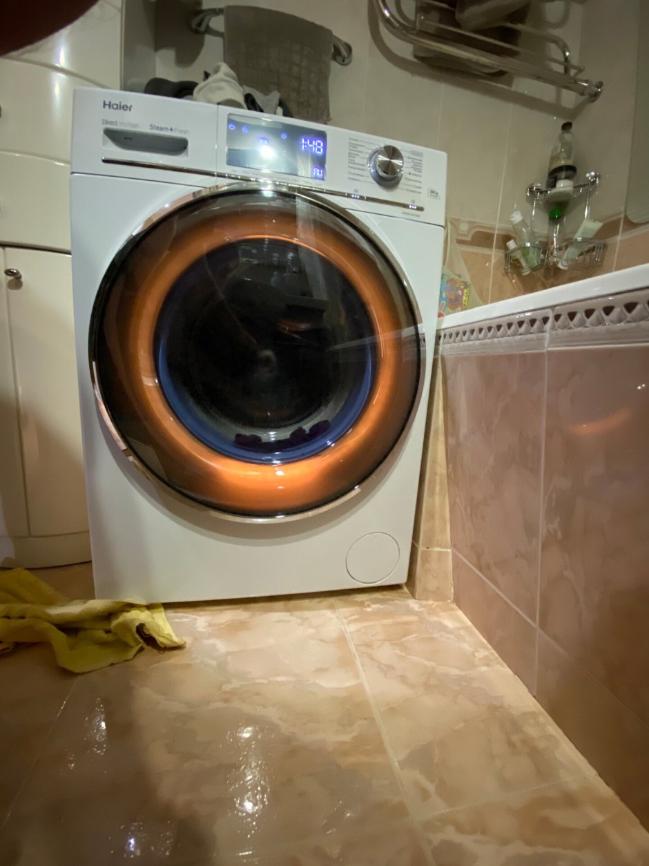 Стиралка на ней сушка Haier