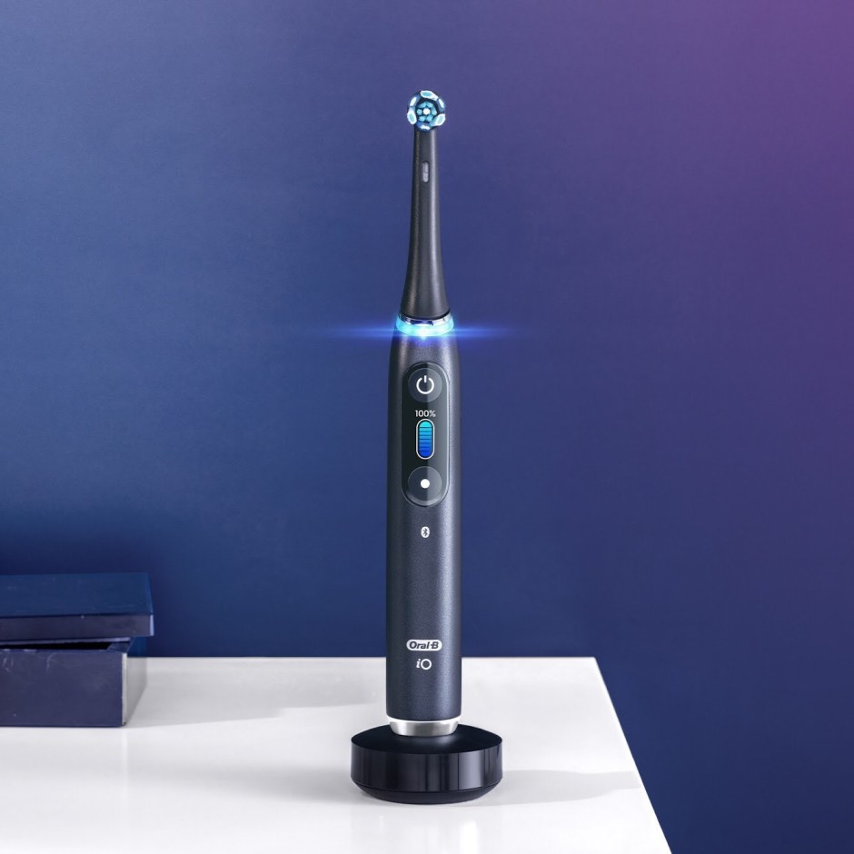 Электрическая зубная щетка oral-b io 9