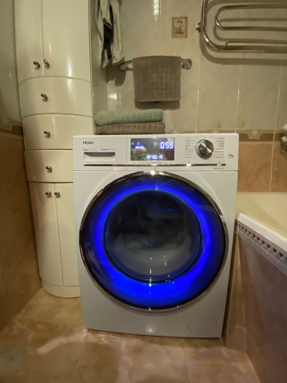Стиральная машина с сушкой Haier hwd80-bp14959a