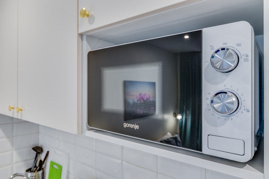 Микроволновая печь Gorenje mo17e1s серебристый