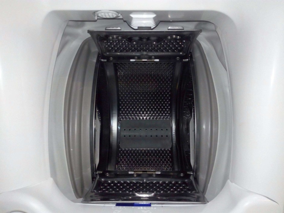 Стиральная машина Electrolux EWT 1066 EOW