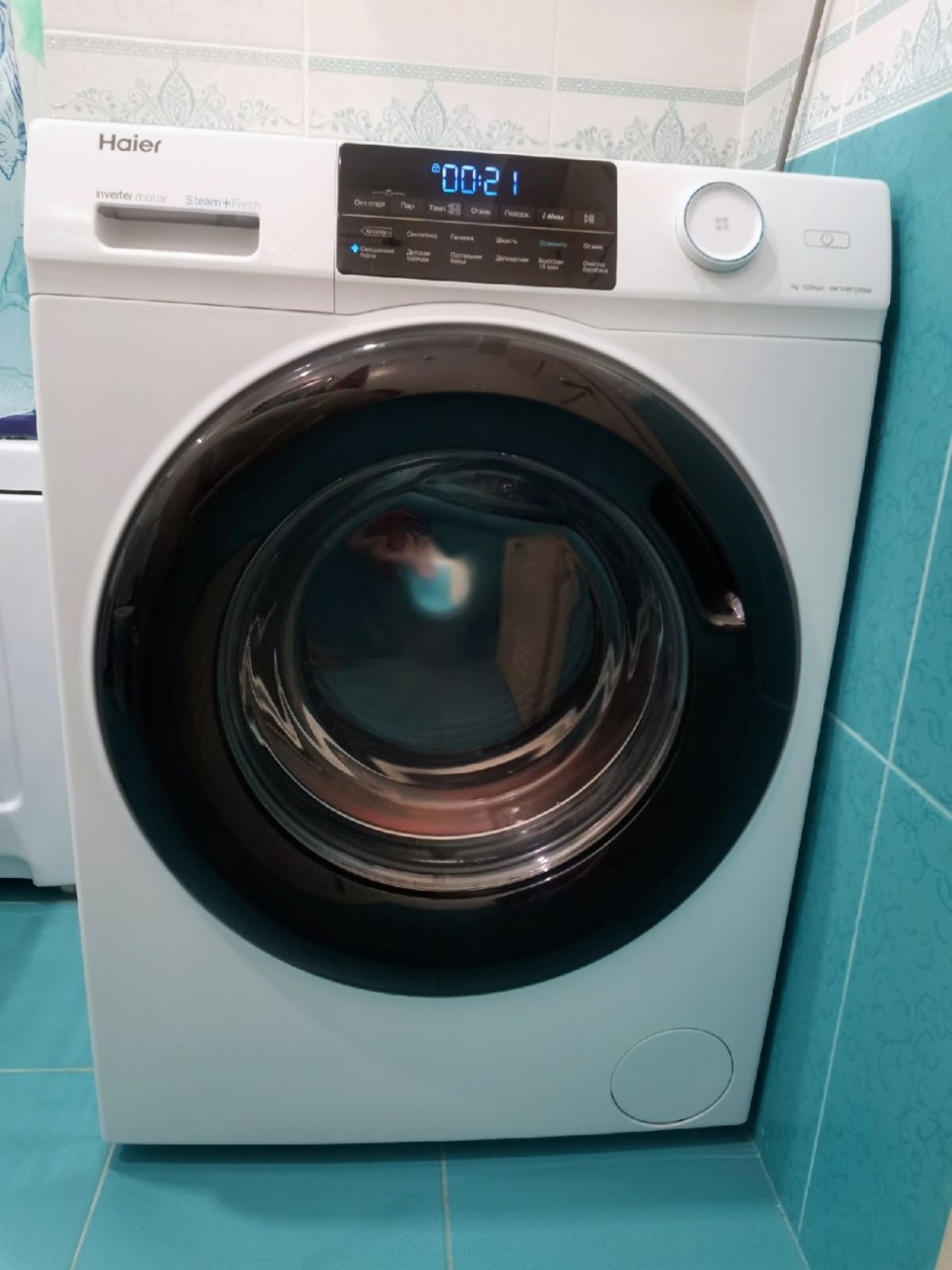 Стиральная машина узкая Haier hw60-bp10929a