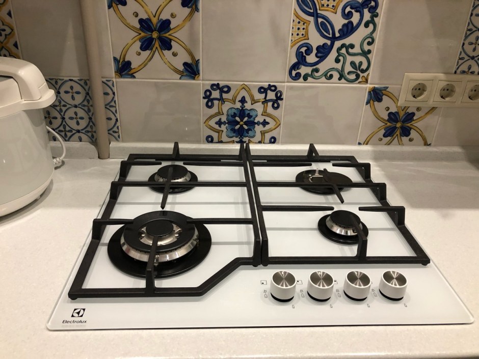 Варочная поверхность Electrolux gpe363yv