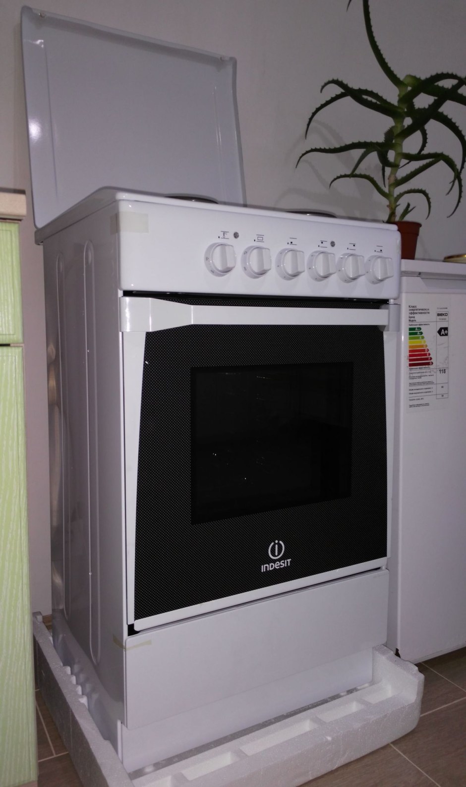 Плита электрическая kn1e17a(w)/ru Indesit