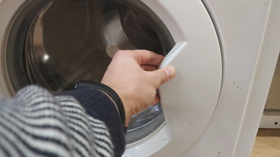 Не открывается дверца стиральной машины