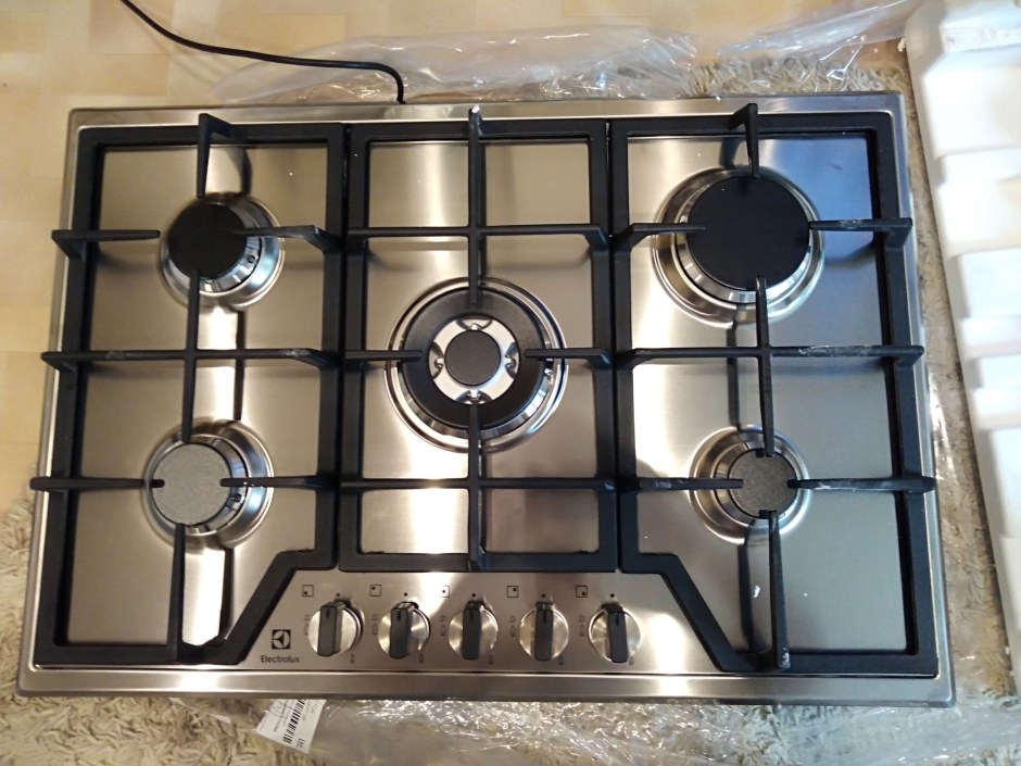 Варочная поверхность Electrolux gpe373mx