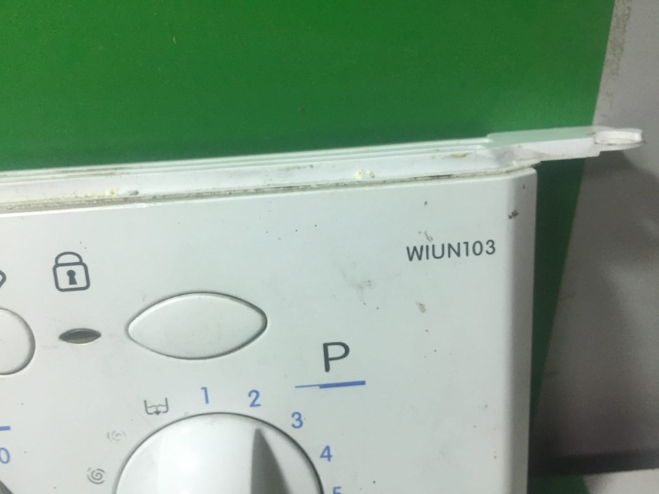 Машинка Индезит WIUN 103