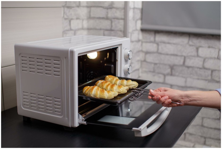 Мини-печь GFGRIL GFO-20w обзор