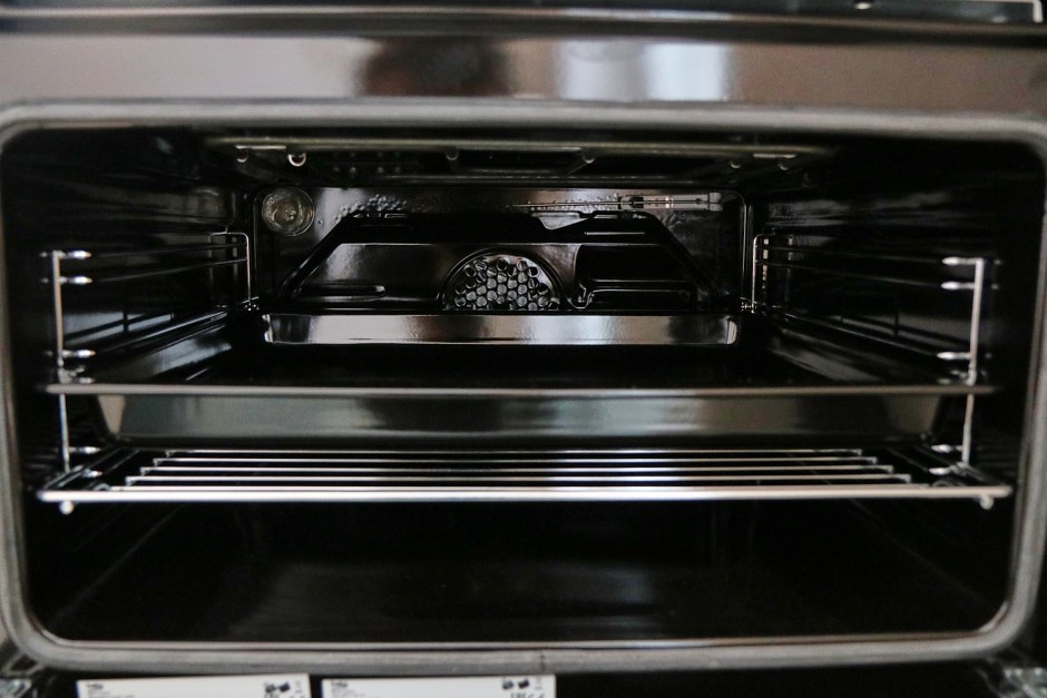 Электрический духовой шкаф Beko bcm12300x, серебристый