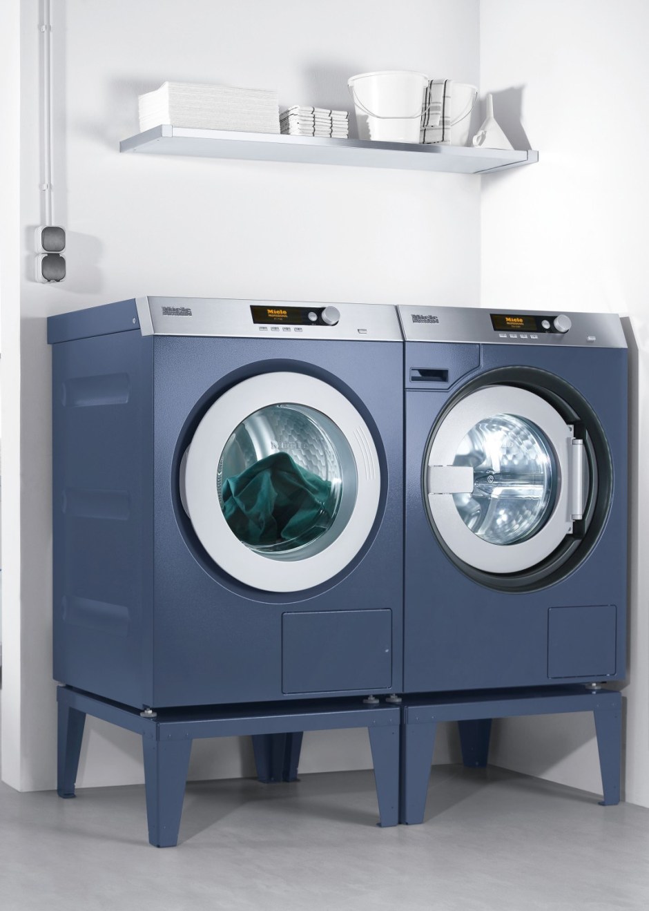 Стиральная машина Miele pw 6080 Vario LP ru синяя