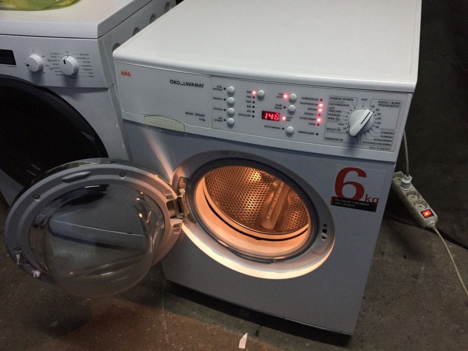 Стиральная машинка AEG 6кг