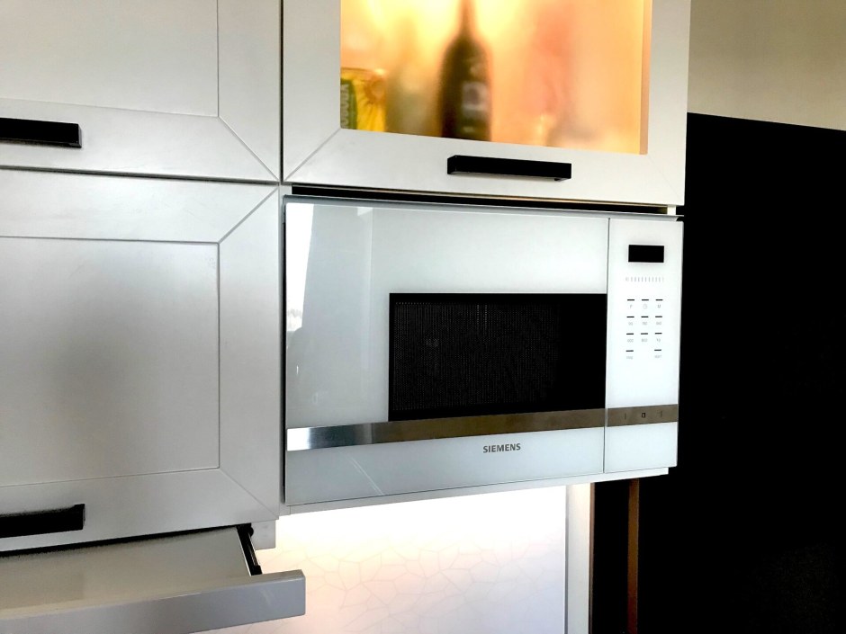Микроволновая печь встраиваемая Siemens bf525lmw0, белый