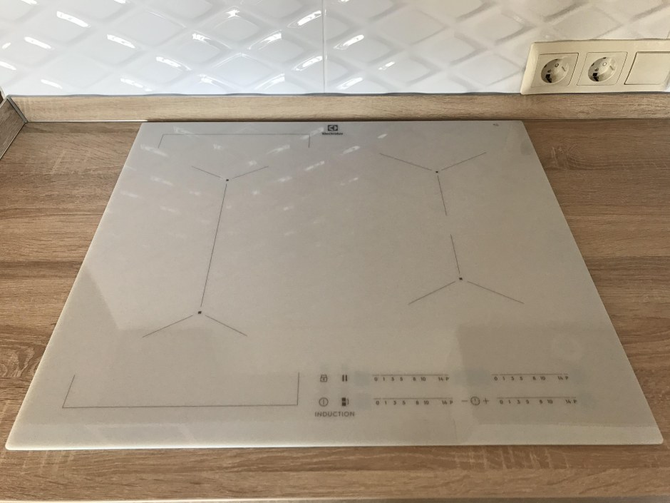 Индукционная варочная панель Electrolux Ipe 6453 WF