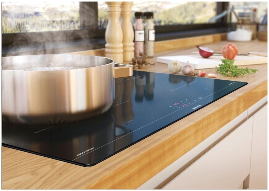 Индукционная варочная панель Gorenje it 645 BCSC
