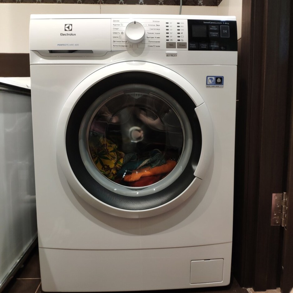 Стиральная машина Electrolux ew6s4r06w