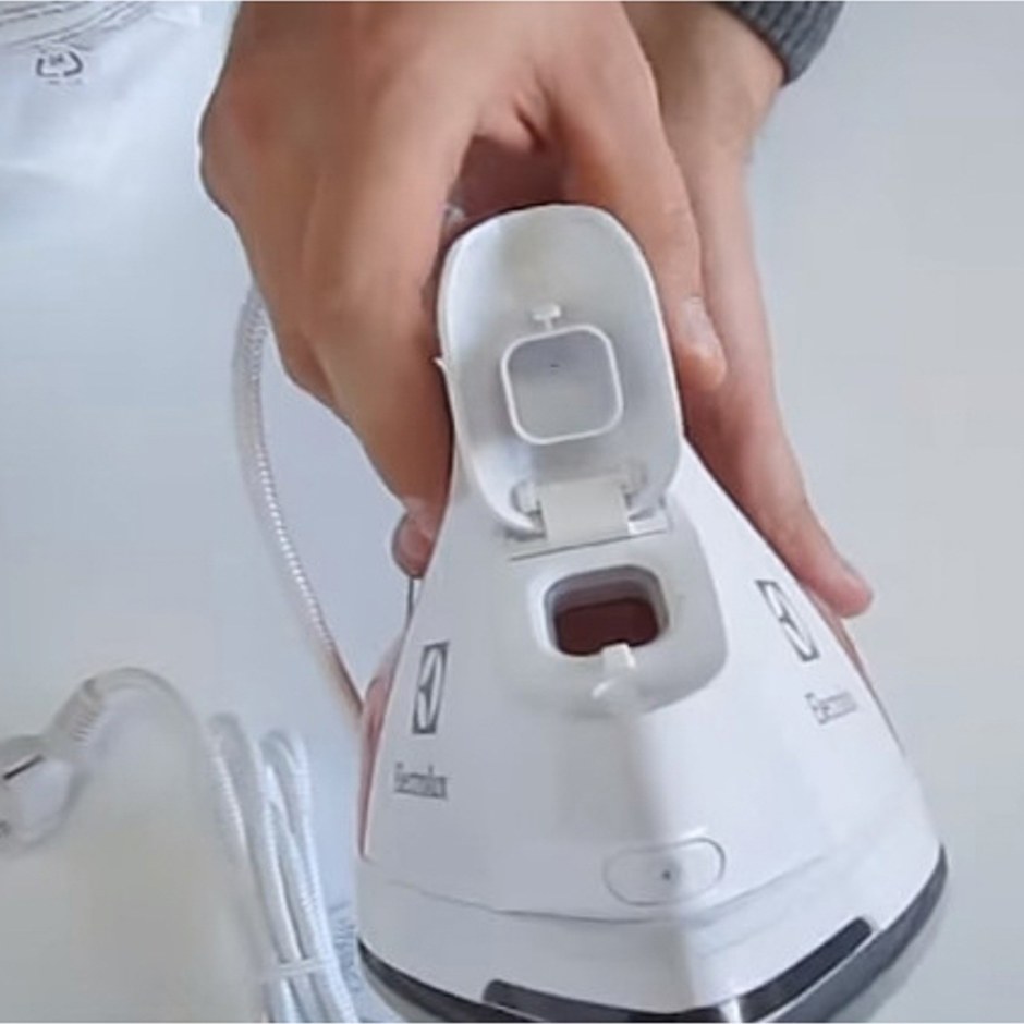Утюг Electrolux EDB 5115