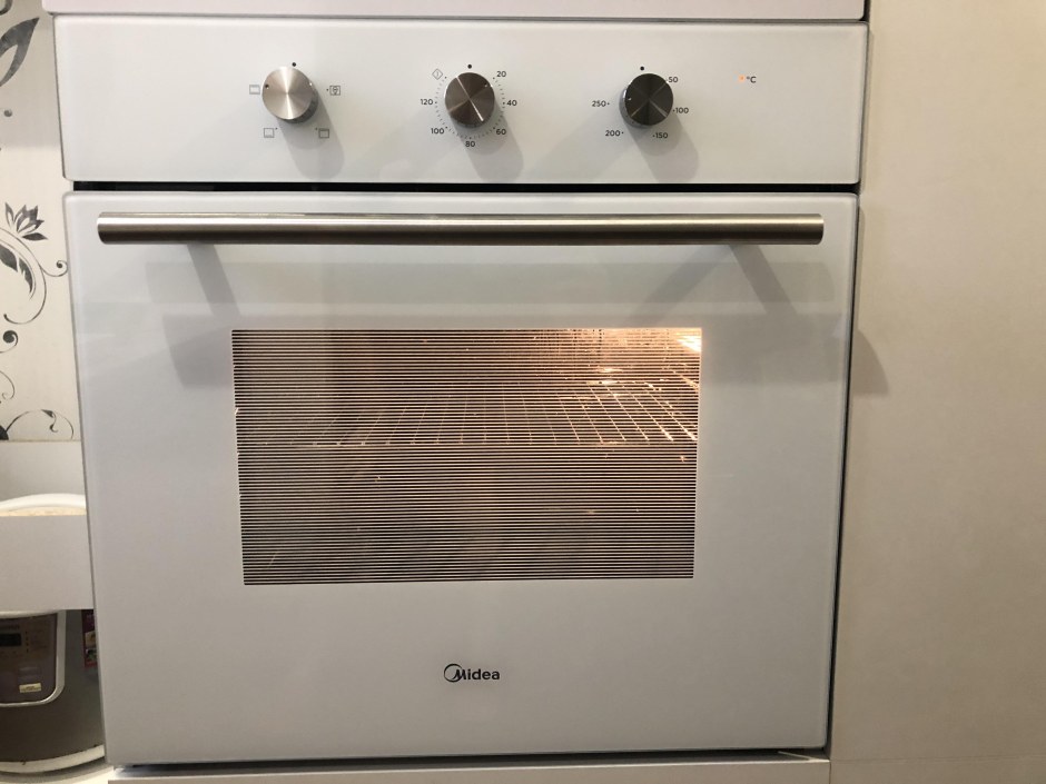 Духовой шкаф Midea mo57105gw