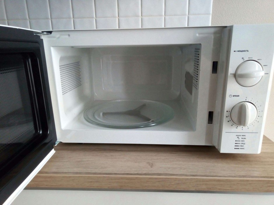 Микроволновка BBK 20mws-713