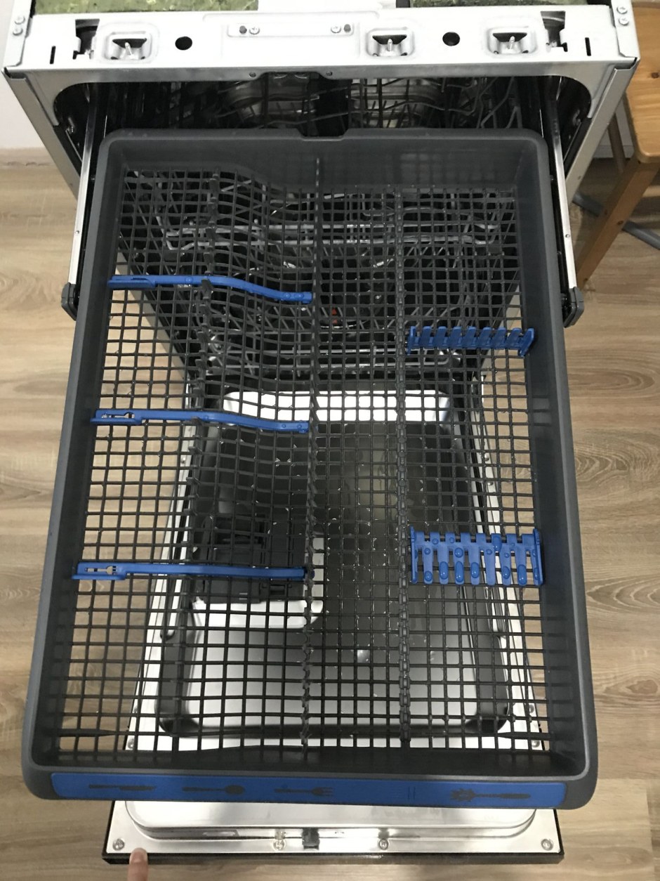 Посудомоечная машина Electrolux еем923100l