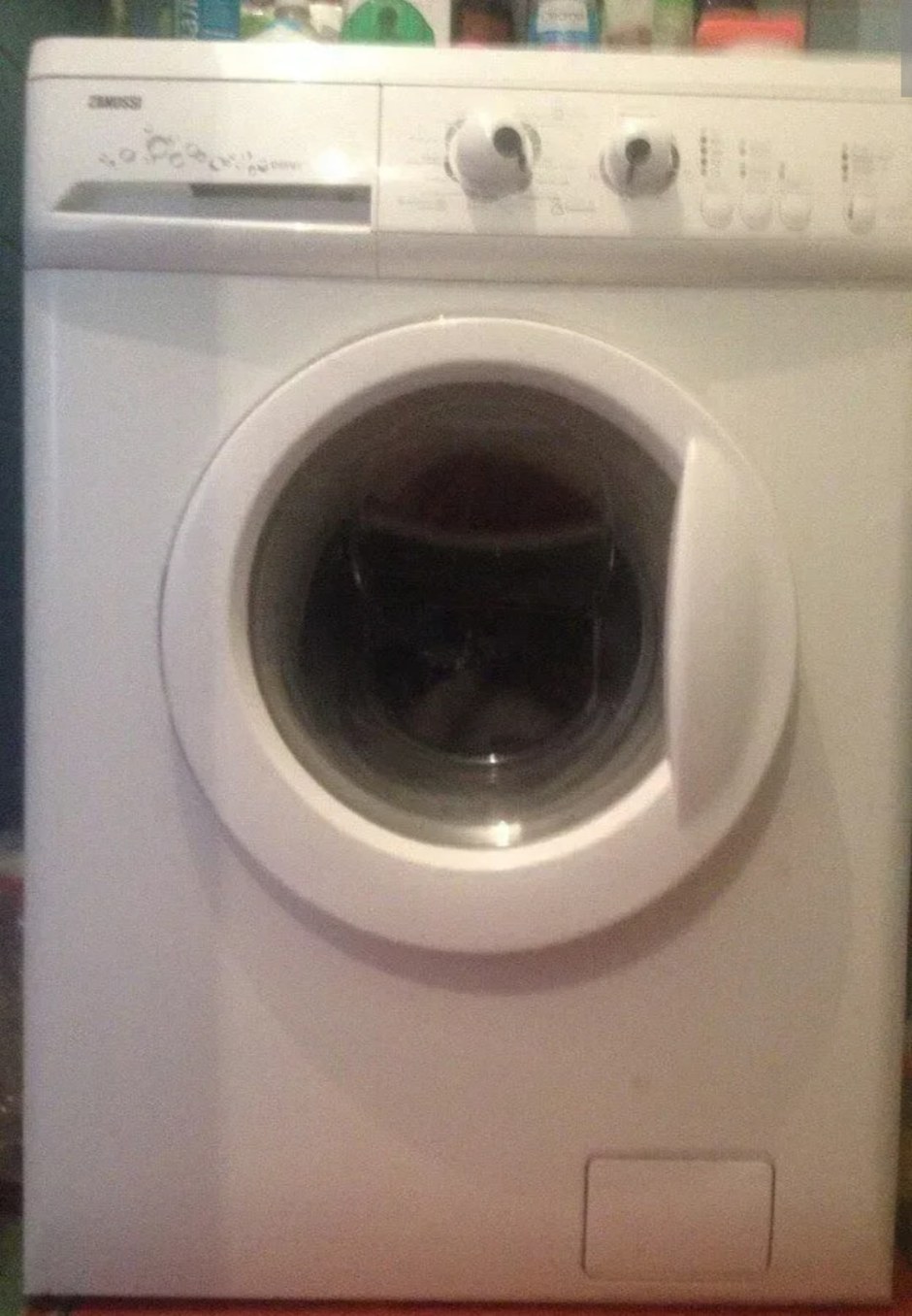 Стиральная машина Zanussi 800 Max Spin