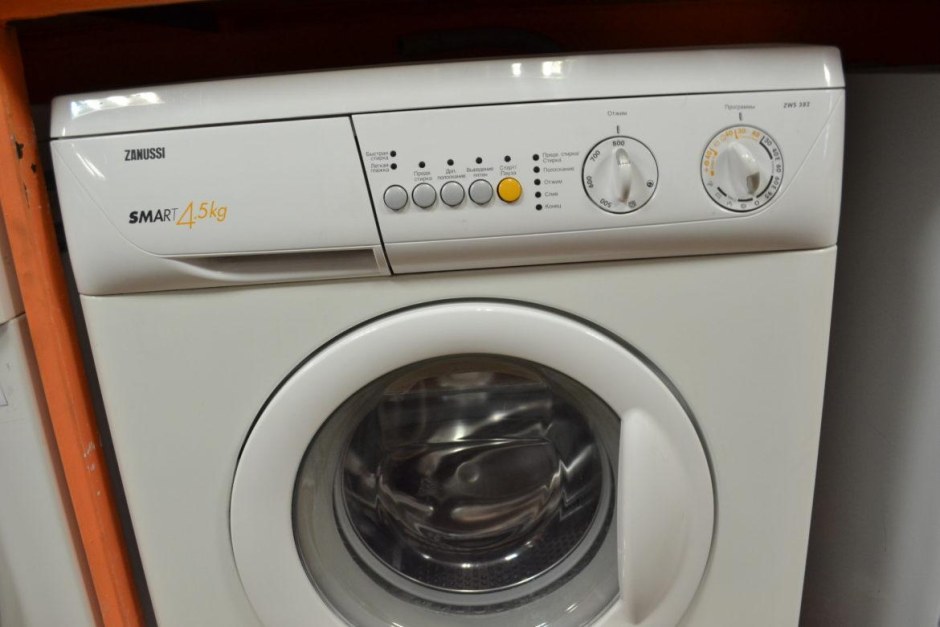 Занусси ZWS 382