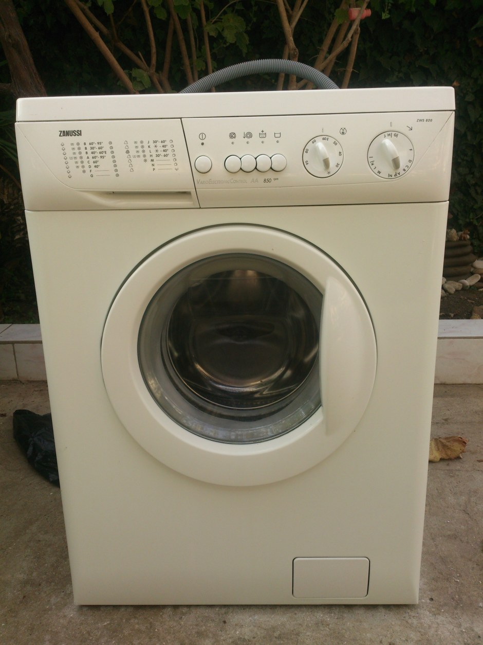 Занусси zws286w