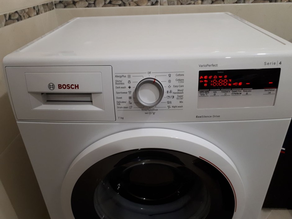 Стиралка Bosch serie 4