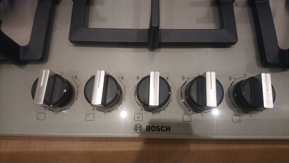 Bosch pci6a5b90r 3 конфорки